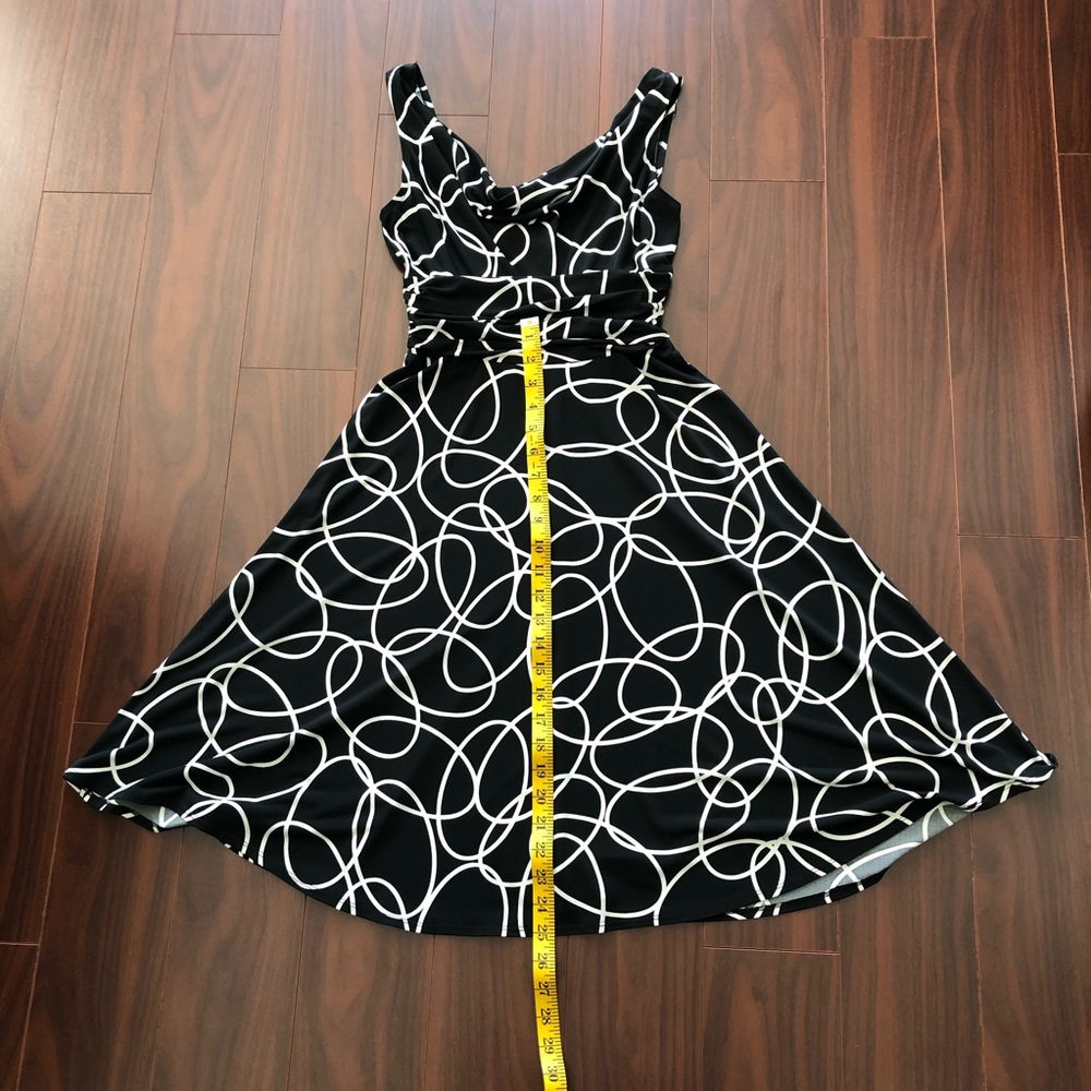 Geometric patterned dress - Picture 4 of 6
